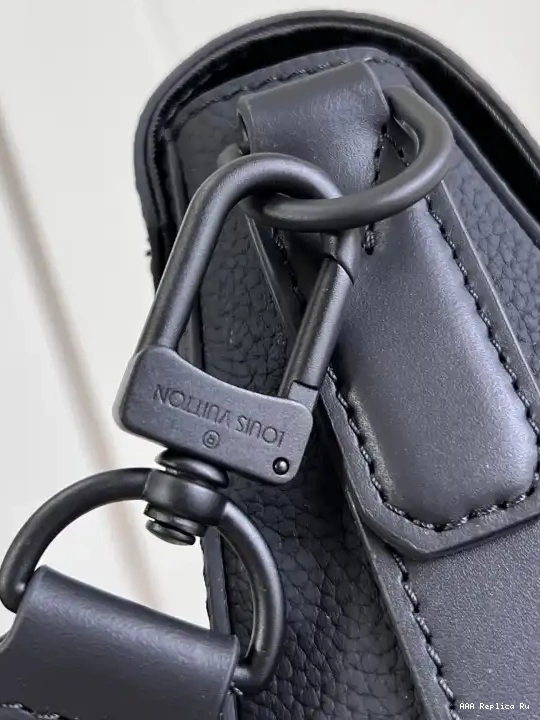 AAA Replica Ru LOUIS VUITTON Messenger PM-22*16.5*7CM Takeoff 0618